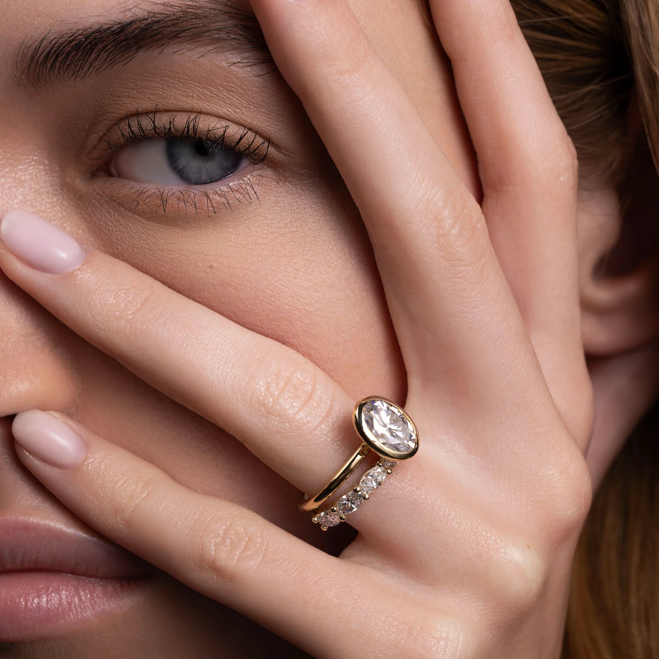 The Luise Ring - Oval Bezel Solitaire